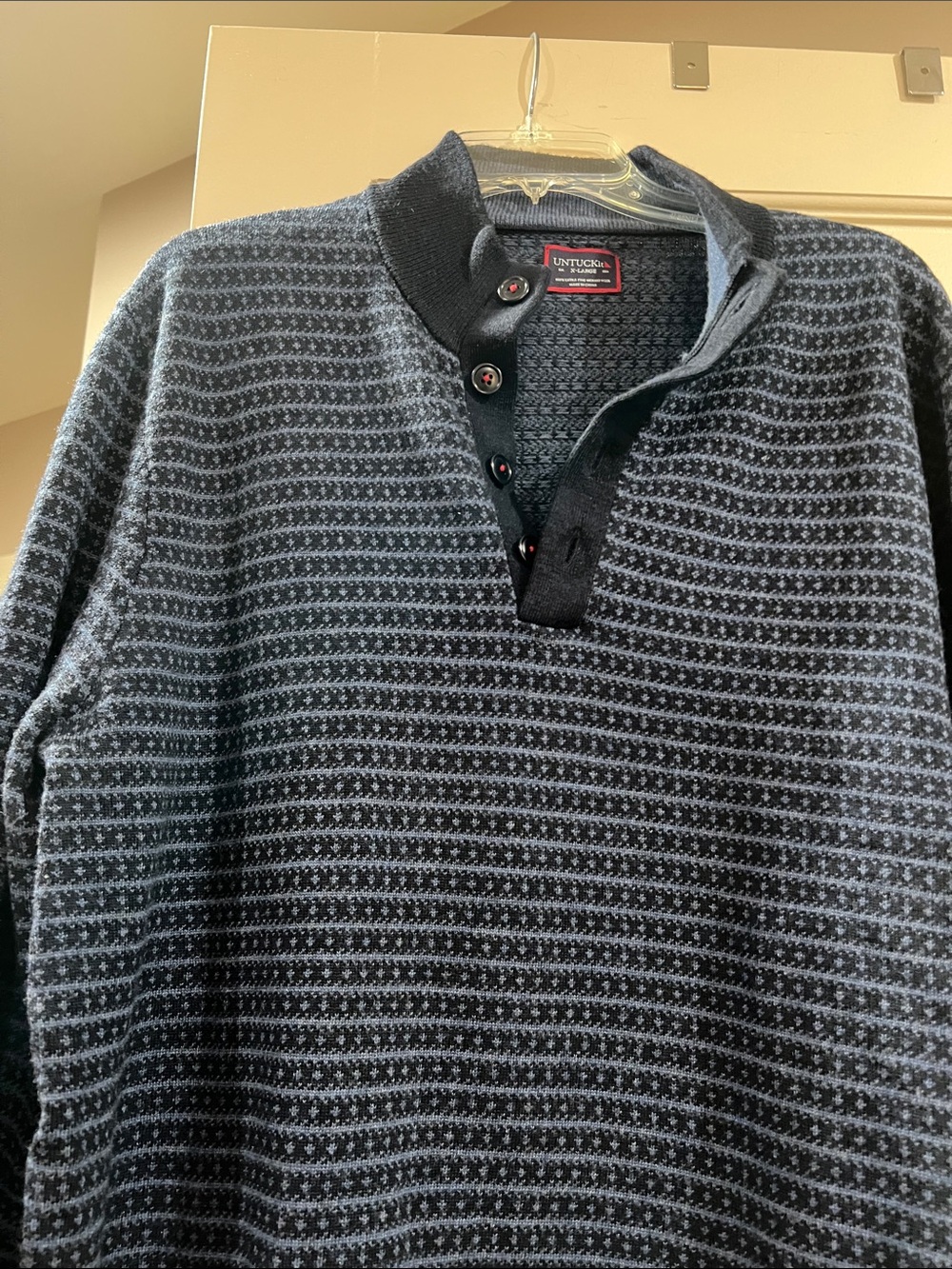 UNTUCKit Men's Navy Patterned Zip-Up Henley Sweater - Picture 2 of 3
